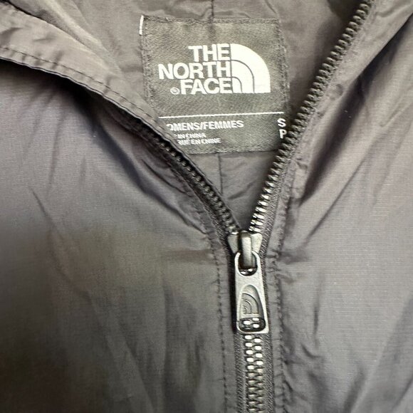 North Face Rissy Light Weight Windbreaker Jacket - Picture 4 of 9